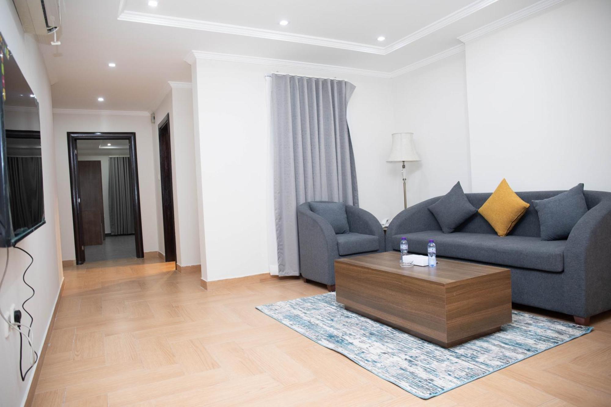 Golden Suites Jubail Exterior photo